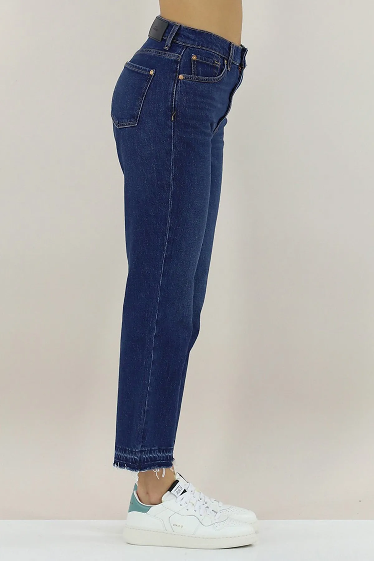 7 For All Mankind Logan Stovepipe Straight Fit Jeans