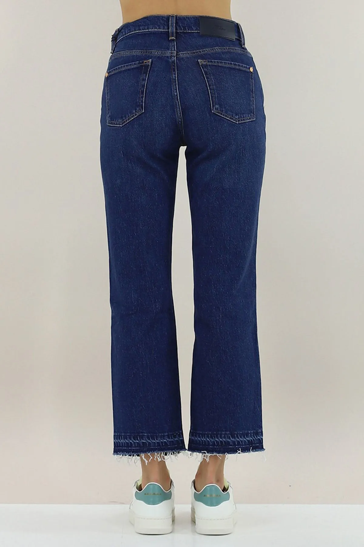 7 For All Mankind Logan Stovepipe Straight Fit Jeans