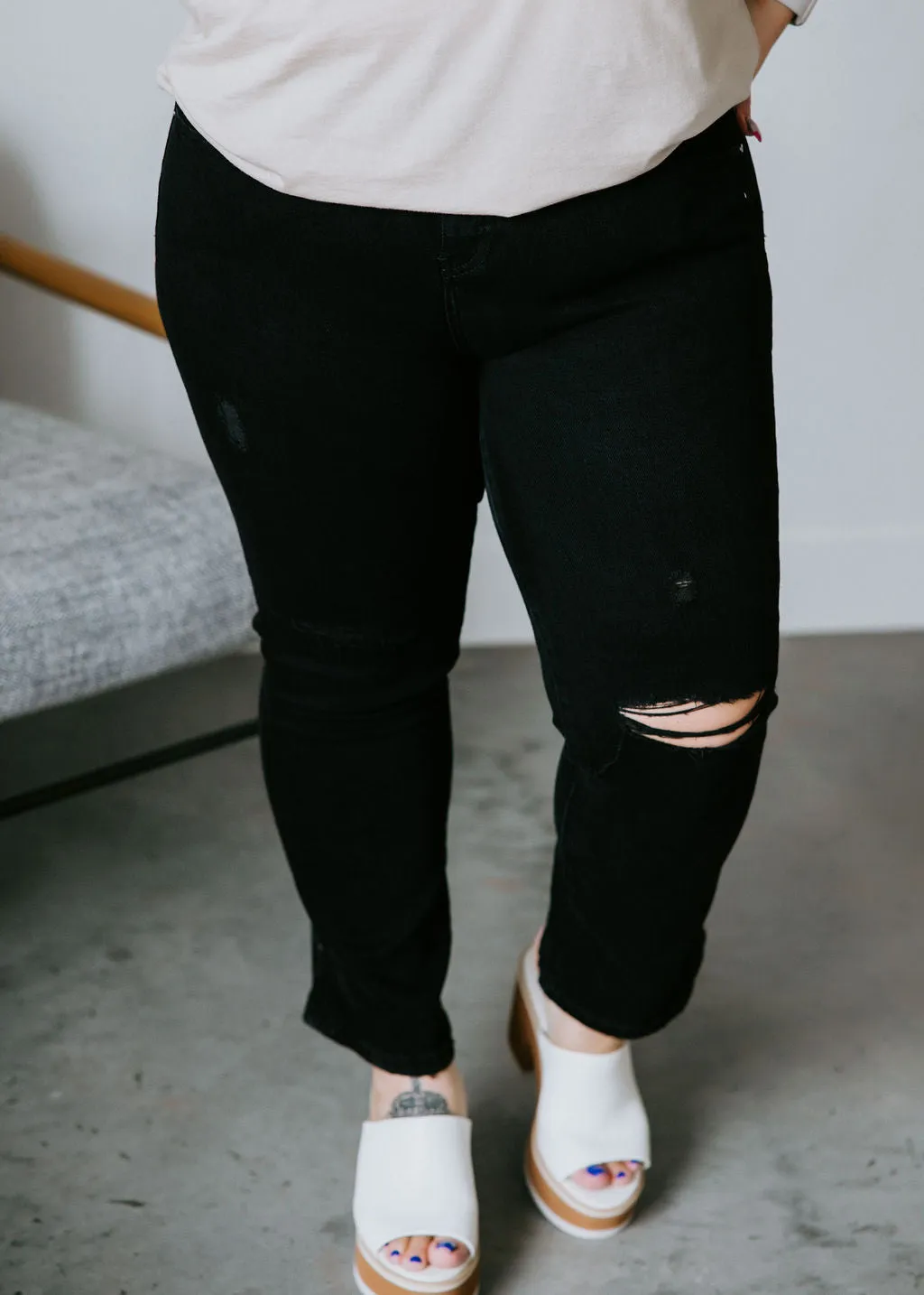 Curvy Avery Straight Jeans