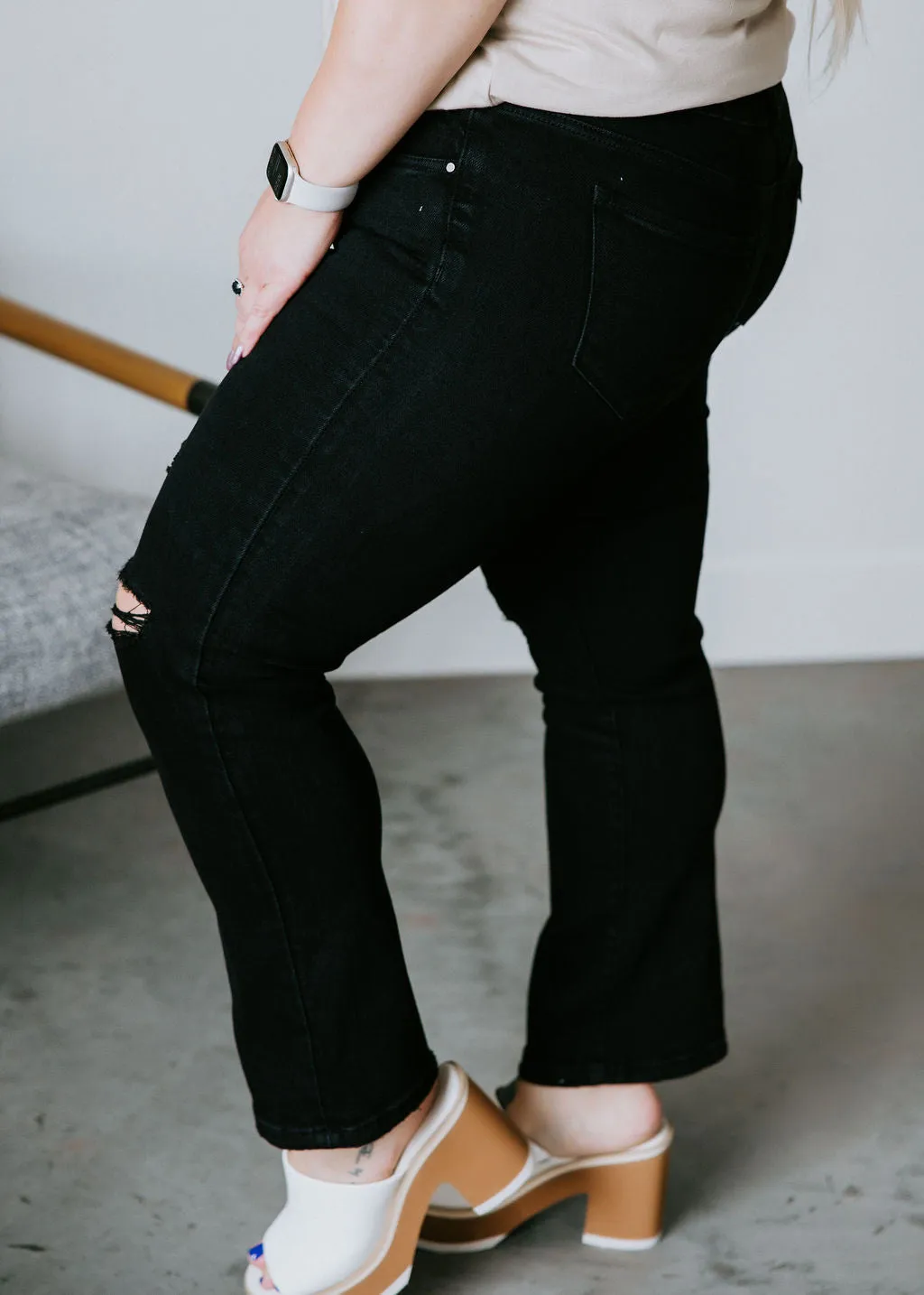 Curvy Avery Straight Jeans