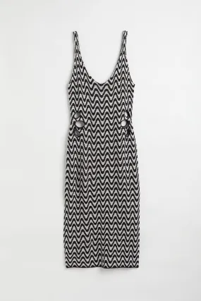 H&M+ Knitted dress - Deep neckline - Sleeveless - Black/Patterned - Ladies | H&M GB