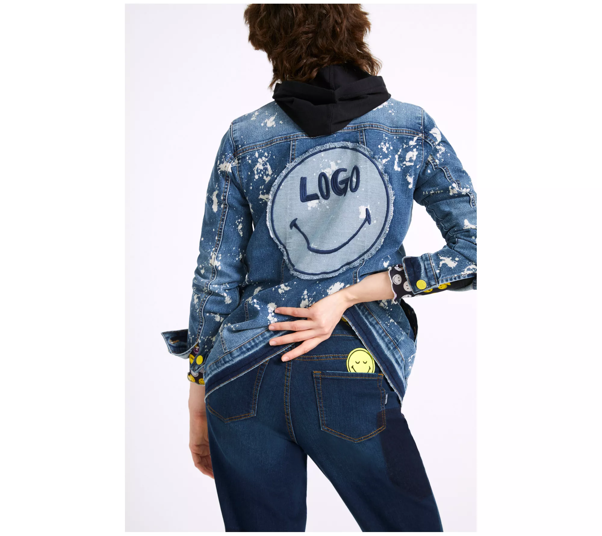 LOGO by Lori Goldstein x Smiley World Special Edition Regular Jeans