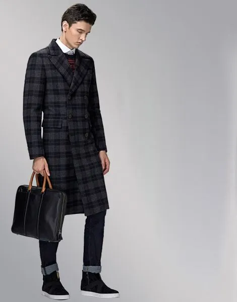 Long wool coat for men with double breast checkered pattern