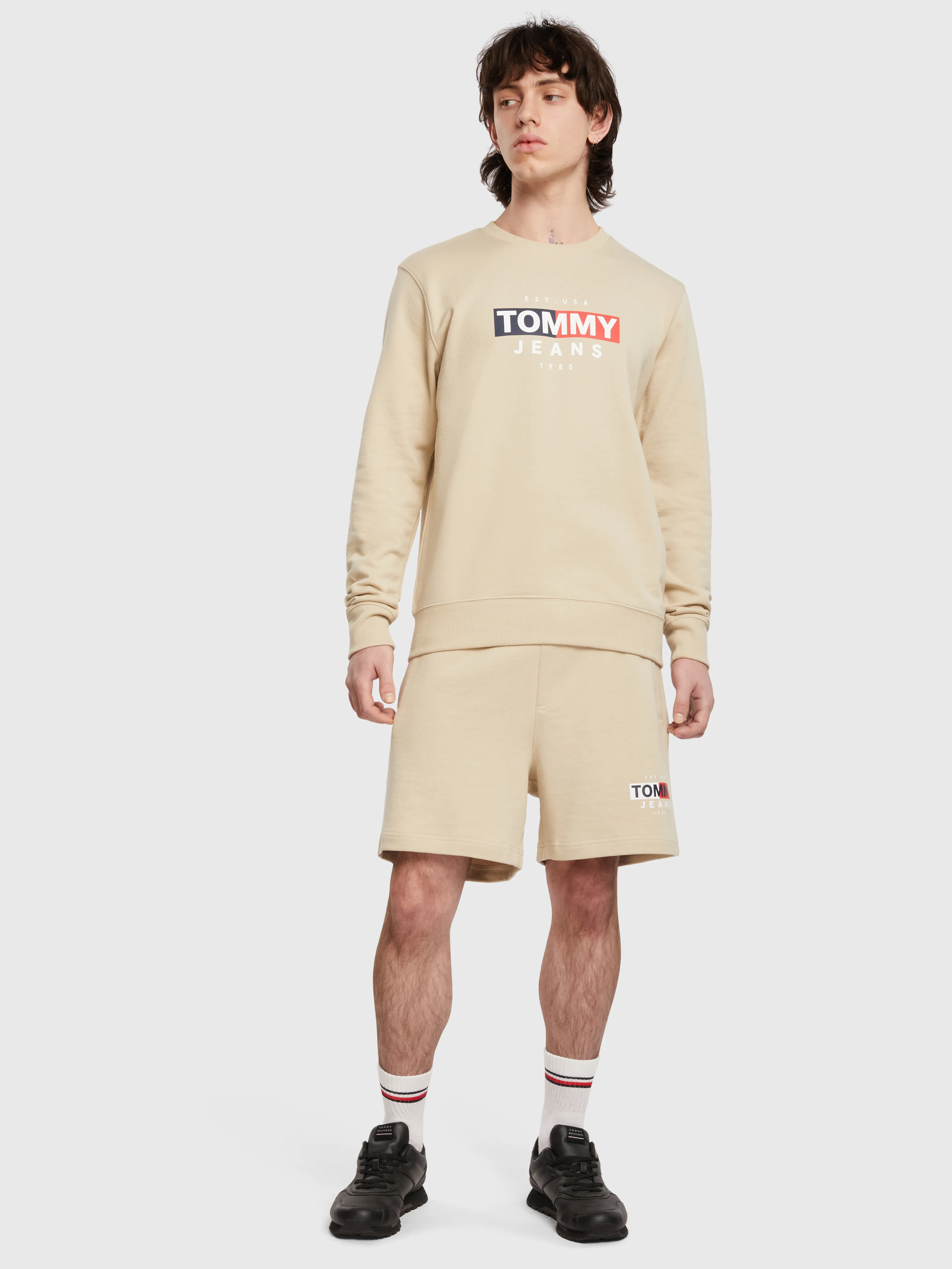 Tommy Entry Flag Crew | Sweatshirts & Hoodies | Tommy Jeans