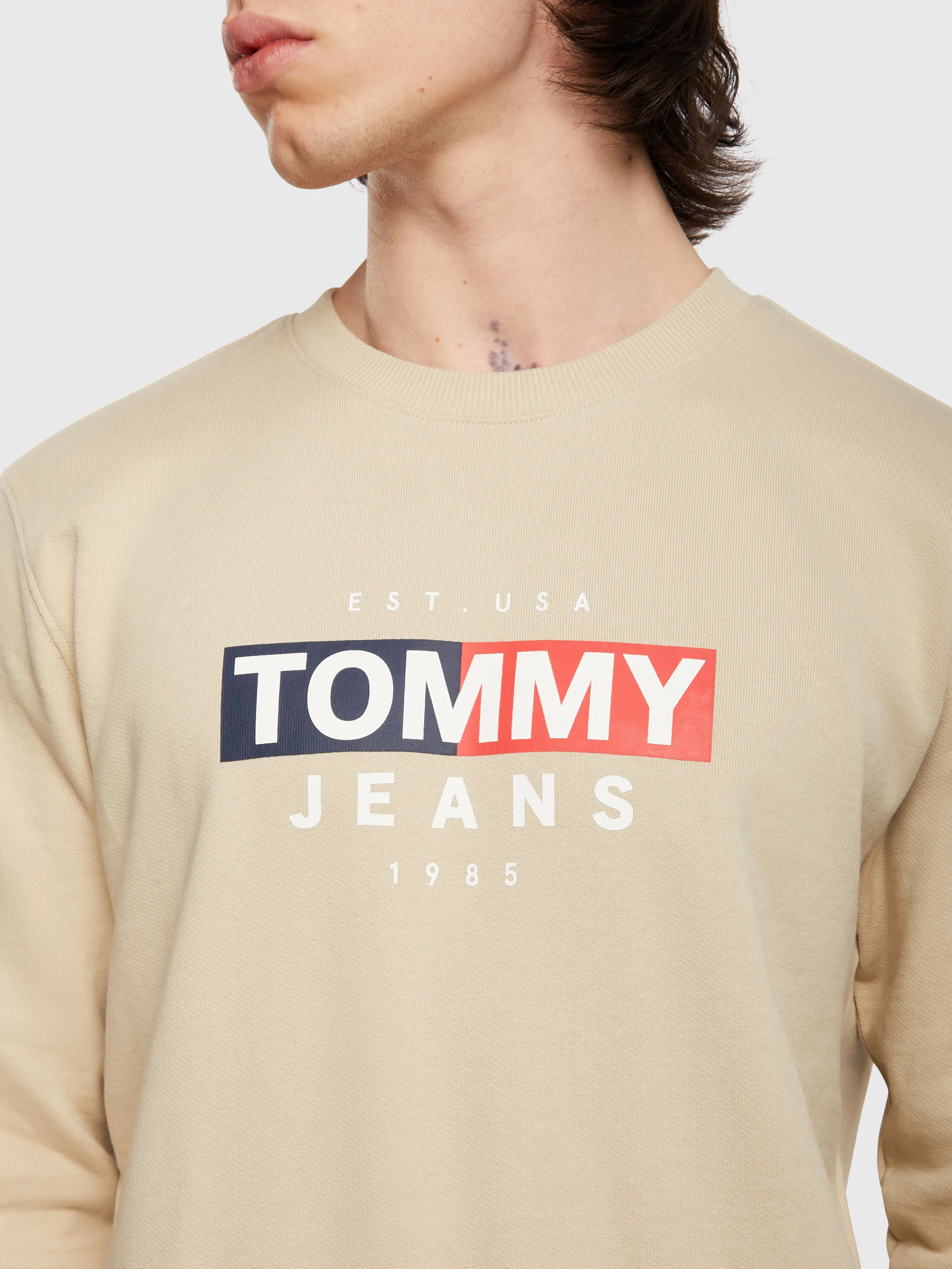 Tommy Entry Flag Crew | Sweatshirts & Hoodies | Tommy Jeans